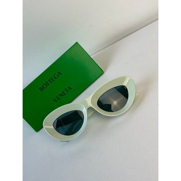 NEW Bottega Veneta BV1325S Green Cat Eye Sunglasses - Picture 3 of 9